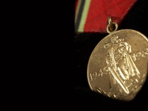 Медаль для ветерана - скачать обои на рабочий стол