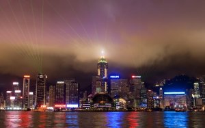 Лазерное шоу над Гонконгом - скачать обои на рабочий стол