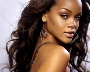 Rihanna - скачать обои на рабочий стол