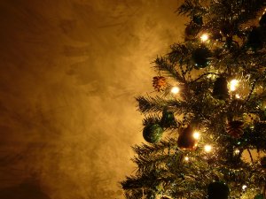 Новогоднее дерево - скачать обои на рабочий стол