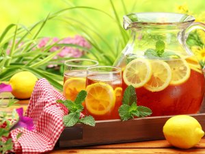 Холодный чай с лимоном - скачать обои на рабочий стол