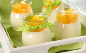 Йогурт с фруктами - скачать обои на рабочий стол