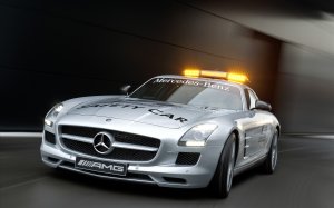 Обои для рабочего стола: Полиция на Mercedes