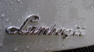 Надпись Lamborghini - скачать обои на рабочий стол