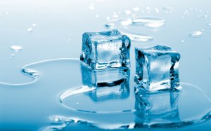 Ледяные кубы - скачать обои на рабочий стол