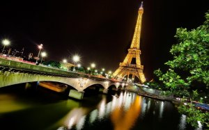 Ночной Париж - скачать обои на рабочий стол