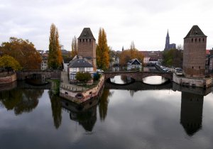 Река в Страсбурге - скачать обои на рабочий стол
