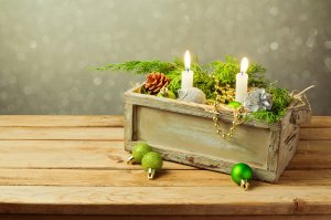 Рождественские свечи и украшения - скачать обои на рабочий стол