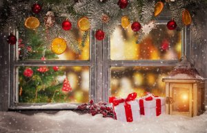Рождество на окне - скачать обои на рабочий стол