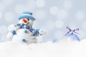 Снеговик в шляпке - скачать обои на рабочий стол