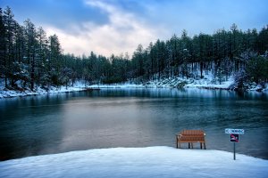 Озеро зимой - скачать обои на рабочий стол