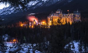 Отель в Канадском парке - скачать обои на рабочий стол