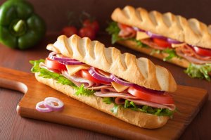 Сэндвичи с ветчиной - скачать обои на рабочий стол