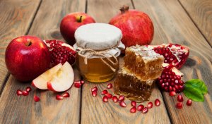 Мед и яблоки - скачать обои на рабочий стол