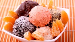 Мороженое с фруктами - скачать обои на рабочий стол