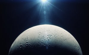 Энцелад спутник Сатурна - скачать обои на рабочий стол