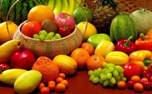 Обои для рабочего стола: Яркие фрукты и овощи