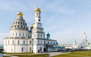 Воскресенский собор Новоиерусалимского монастыря - скачать обои на рабочий стол