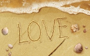 Обои для рабочего стола: Любовь на пляже