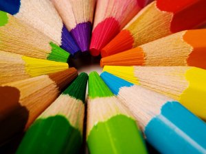 Разноцветные карандаши - скачать обои на рабочий стол