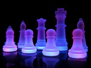 Обои для рабочего стола: Шахматы с подсветкой