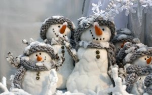 Обои для рабочего стола: Семья снеговиков