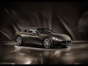 Обои для рабочего стола: Maserati GranCabrio