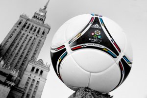 Официальный мяч кубка Euro 2012 - скачать обои на рабочий стол