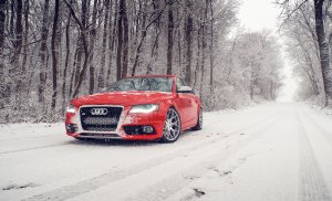 Красная Audi - скачать обои на рабочий стол