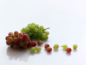 Немножко винограда - скачать обои на рабочий стол