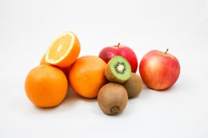 Апельсин, киви, яблоко - скачать обои на рабочий стол