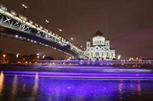 Обои для рабочего стола: Мост над Москвой-рек...