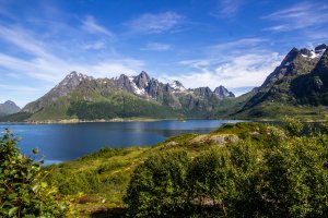 Обои для рабочего стола: Горы в Норвегии