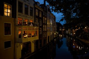 Вечерний канал в Голландии - скачать обои на рабочий стол