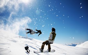 Трюки на сноуборде - скачать обои на рабочий стол