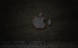 Нашивка яблоко на джинсах - скачать обои на рабочий стол