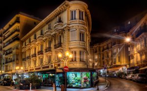 Обои для рабочего стола: Ночная улица в Монак...