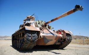 Военный танк - скачать обои на рабочий стол