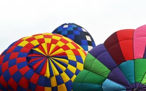 Разноцветные воздушные шары - скачать обои на рабочий стол